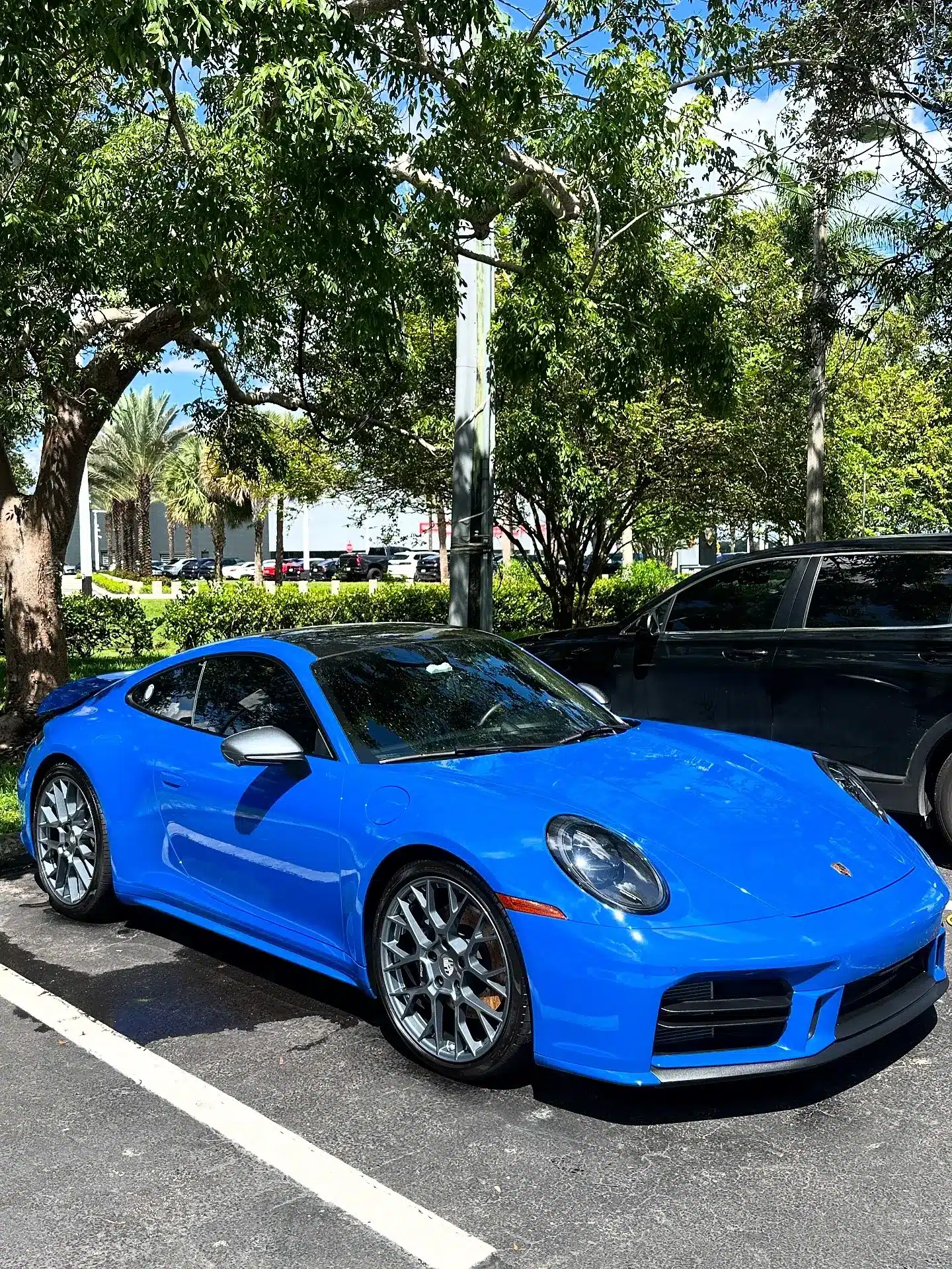 Mobile car detailing at your door Broward County Florida - LuxeWash